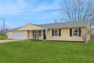 281 Jacolyn Dr NW, Cedar Rapids, IA 52405
