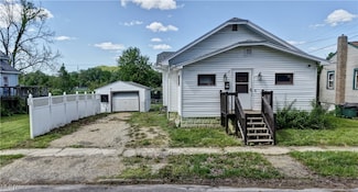 17 Spring St, Dennison, OH 44621