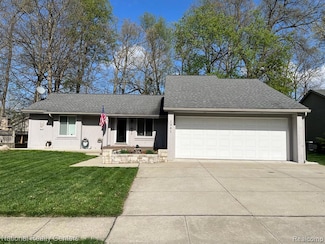 1041 Fairway Trails Dr, Brighton, MI 48116