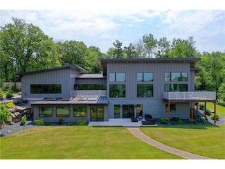 1250 Priory Rd, Eau Claire, WI 54701