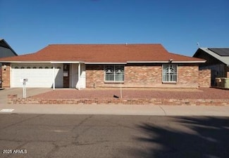 6932 W Denton Ln, Glendale, AZ 85303