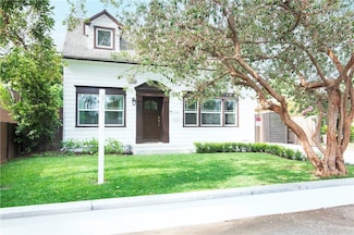 21228 Lopez St, Woodland Hills, CA 91364