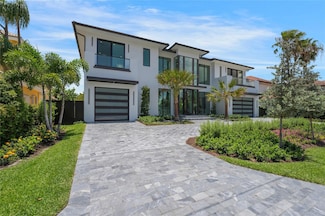 948 Banyan Dr, Delray Beach, FL 33483