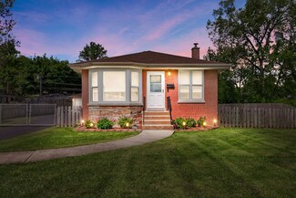432 S Dorchester Ave, Wheaton, IL 60187