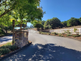 19705 Moonglow Rd, Prunedale, CA 93907