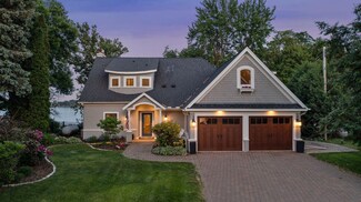 3407 Kings Point Rd, Excelsior, MN 55331