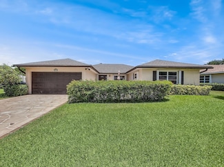 10936 Greentrail Dr S, Boynton Beach, FL 33436