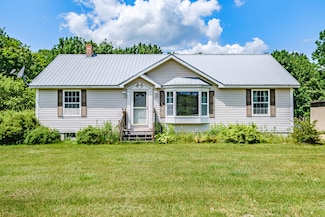 25 E Andrews Hill Rd, Otisfield, ME 04270