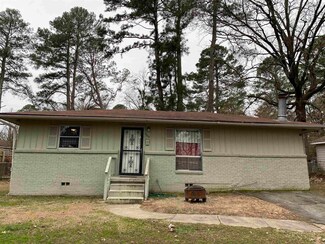 6614 E Wakefield Dr, Little Rock, AR 72209