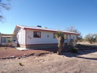 42820 Willamette Dr, Bouse, AZ 85325