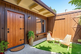 3154 Valley Green Ln, Napa, CA 94558
