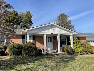 141 Lindenwood Ln, Frankfort, KY 40601