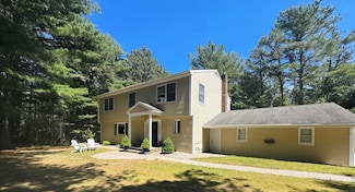 294 Woodville Alton Rd, Hope Valley, RI 02832