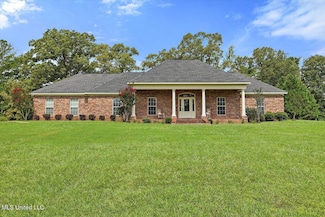 109 Grand Oaks Place, Terry, MS 39170