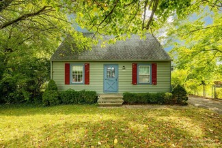 2895 Elmwood St, Ann Arbor, MI 48104