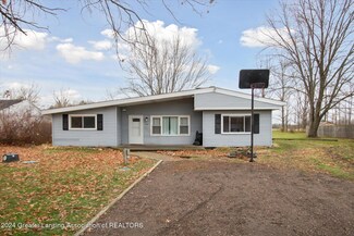 932 N College Rd, Mason, MI 48854