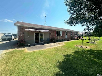 690 Railroad St, Tamms, IL 62988