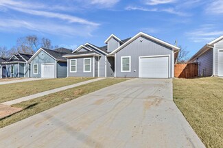 919 W Collins St, Denison, TX 75020