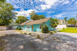 333 15th Ave S, Surfside Beach, SC 29575