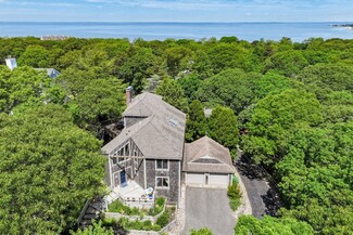 46 Clowes Dr, Falmouth, MA 02540