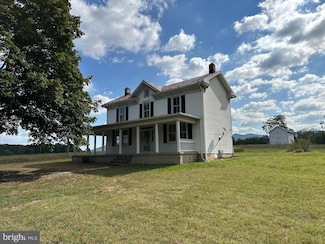 124 Rinaca Ln, Shenandoah, VA 22849