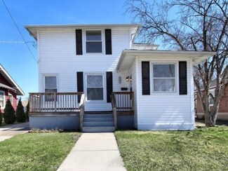 1017 Hill Ave, Elgin, IL 60120