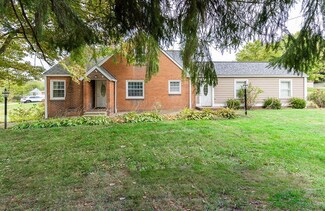 262 Blackhawk Rd, Beaver Falls, PA 15010