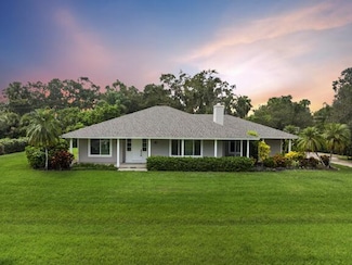445 45th Ct, Vero Beach, FL 32968
