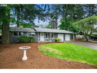 19101 NE Wasco Ct, Portland, OR 97230