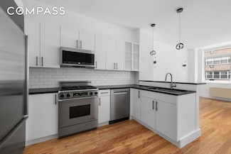 212 E 57th St Unit 3B, New York, NY 10022