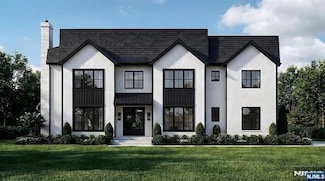 672 Rutgers Place, Paramus, NJ 07652