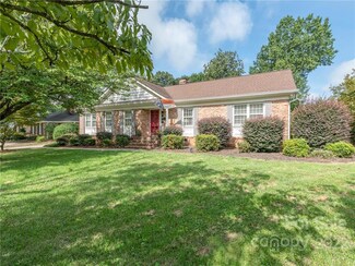 5422 Sharon Rd, Charlotte, NC 28210