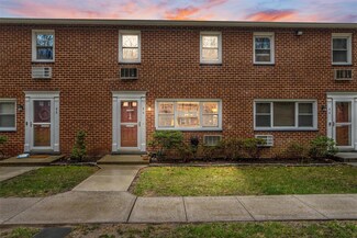 86 Charter Cir, Ossining, NY 10562