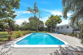 716 Lund Cir, Melbourne, FL 32901