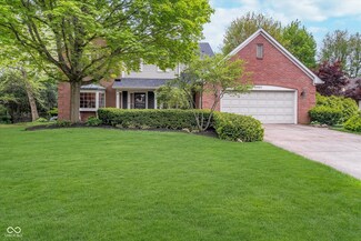 4401 W Hunters Ridge Ln, Greenwood, IN 46143