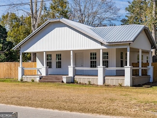 424 Central Ave W, Blackshear, GA 31516