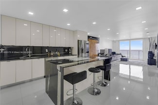 400 N Surf Rd Unit 504, Hollywood, FL 33019