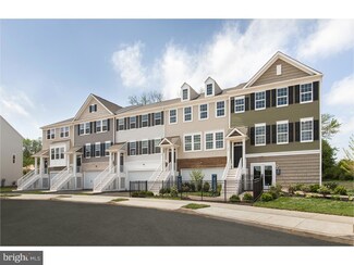 134 Admiral Ln, Warrington, PA 18976