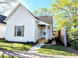 1303 9th St, Columbus, IN 47201