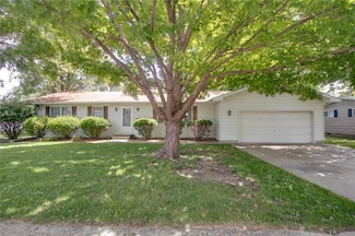 503 Harrington St, Carlinville, IL 62626