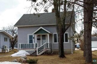 706 E James St, Ely, MN 55731