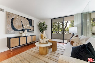 600 W 9th St Unit 302, Los Angeles, CA 90015