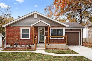 1951 Driftway Dr, Saint Louis, MO 63114