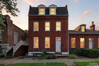 2928 Mcnair Ave, Saint Louis, MO 63118