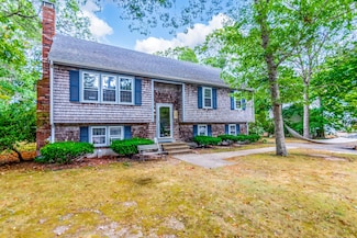 66 Braxton Rd, East Falmouth, MA 02536