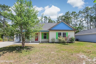 536 Edgewood Rd, Southport, NC 28461