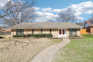 627 E Center Cir, Duncanville, TX 75116