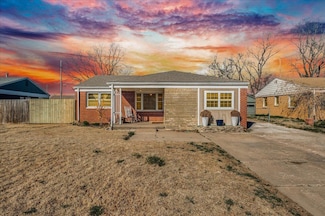 555 S Georgie Ave, Derby, KS 67037