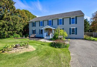 2356 Old Post Rd N, Castleton On Hudson, NY 12033
