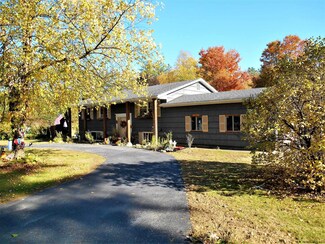 27 Whippoorwill Rd, Queensbury, NY 12804